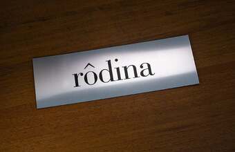 офисная табличка пластиковая с лазерной гравировкой