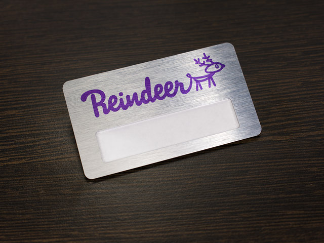 металлический бейдж с окном